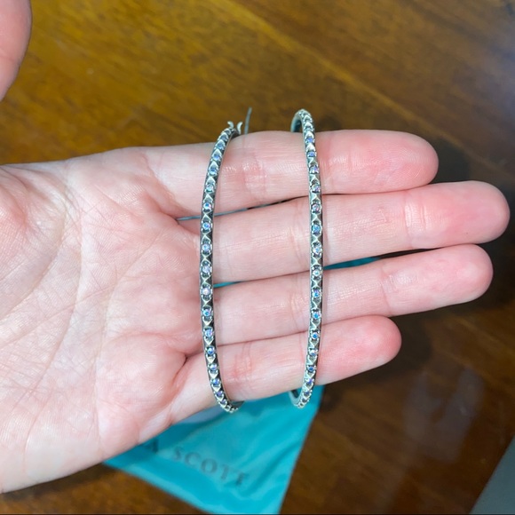 Kendra Scott Val Hoops - Picture 3 of 4